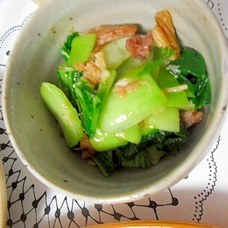 鶏アヒージョの缶詰とチンゲン菜の炒め物